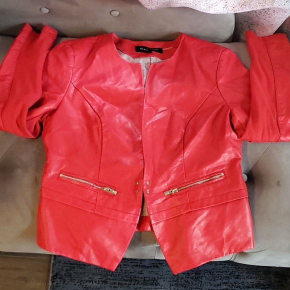 Red Jacket - Picture 2 of 8